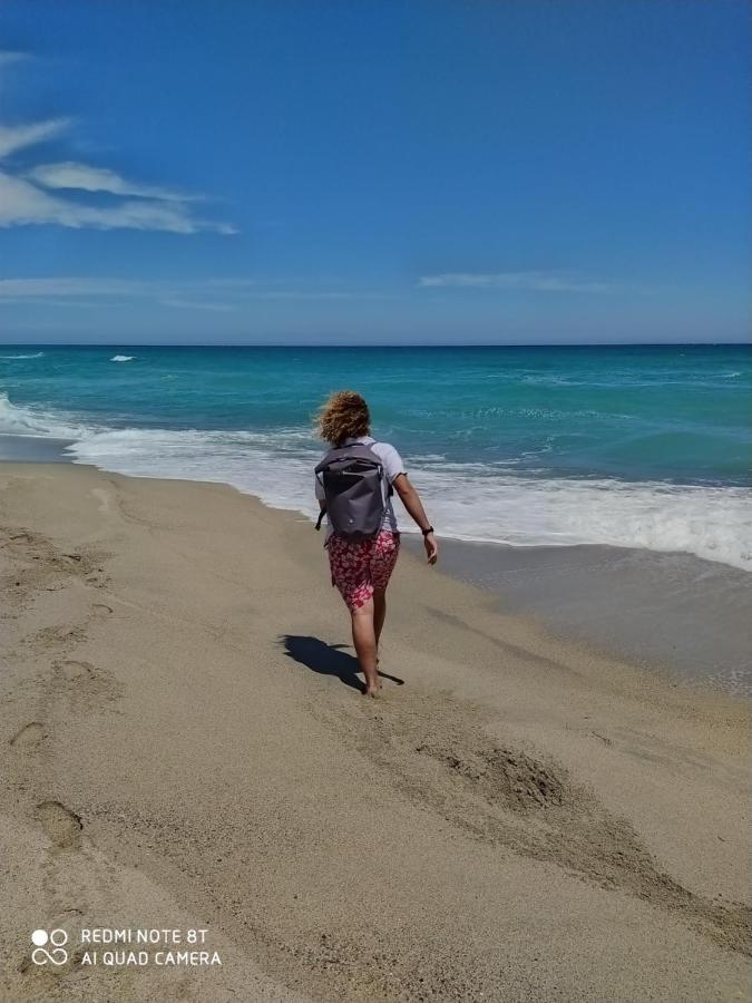 B&B Vista Mare โครโตเน ภายนอก รูปภาพ