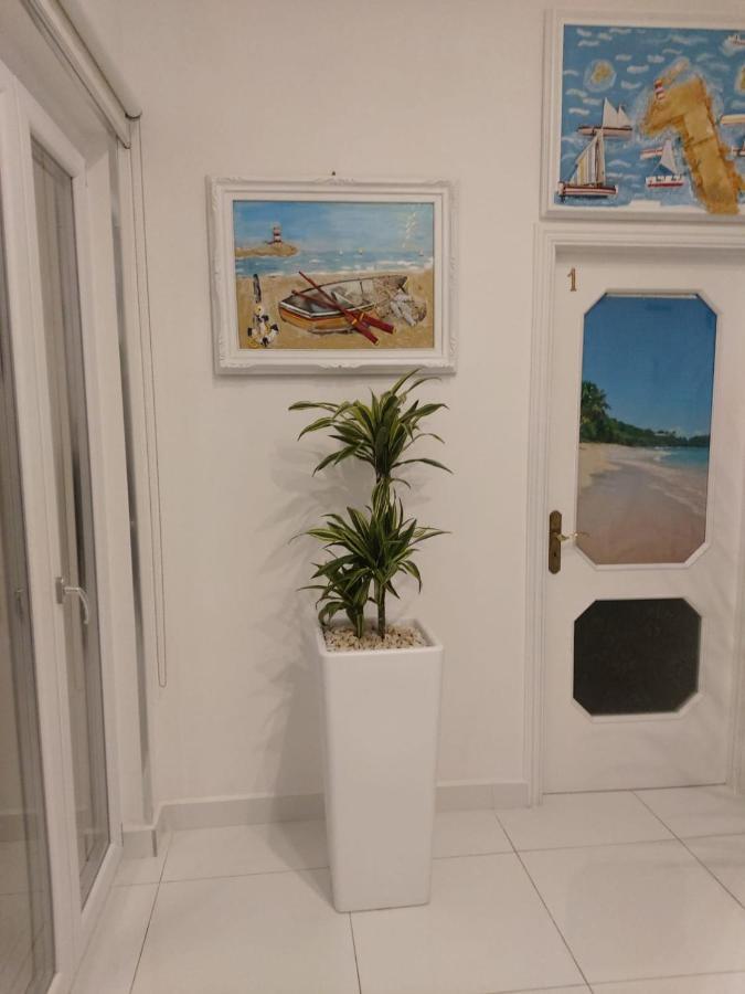 B&B Vista Mare โครโตเน ภายนอก รูปภาพ