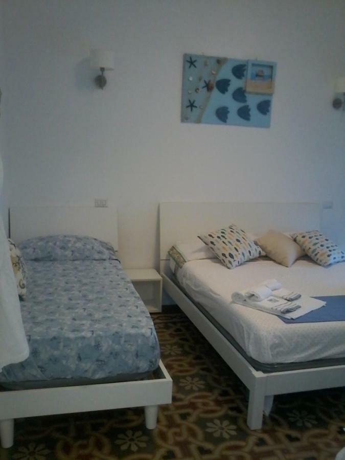 B&B Vista Mare โครโตเน ภายนอก รูปภาพ